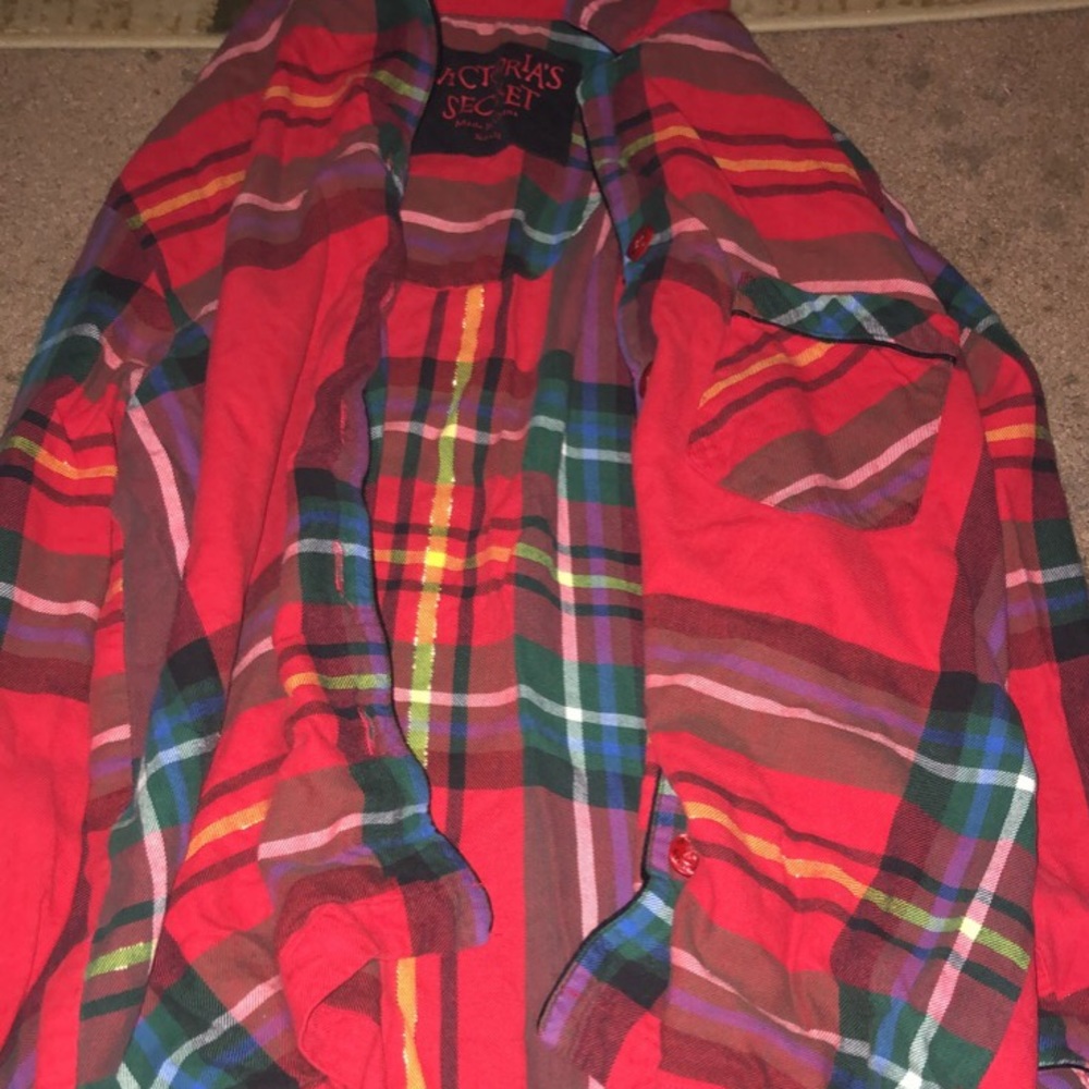 Long sleeve button shirt!